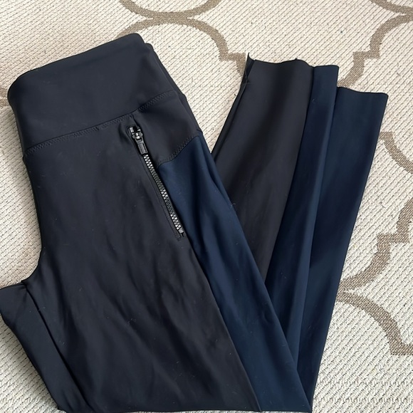 Athleta Pants - Athleta Hybrid black navy front zipper pockets slit hems compression tights pant